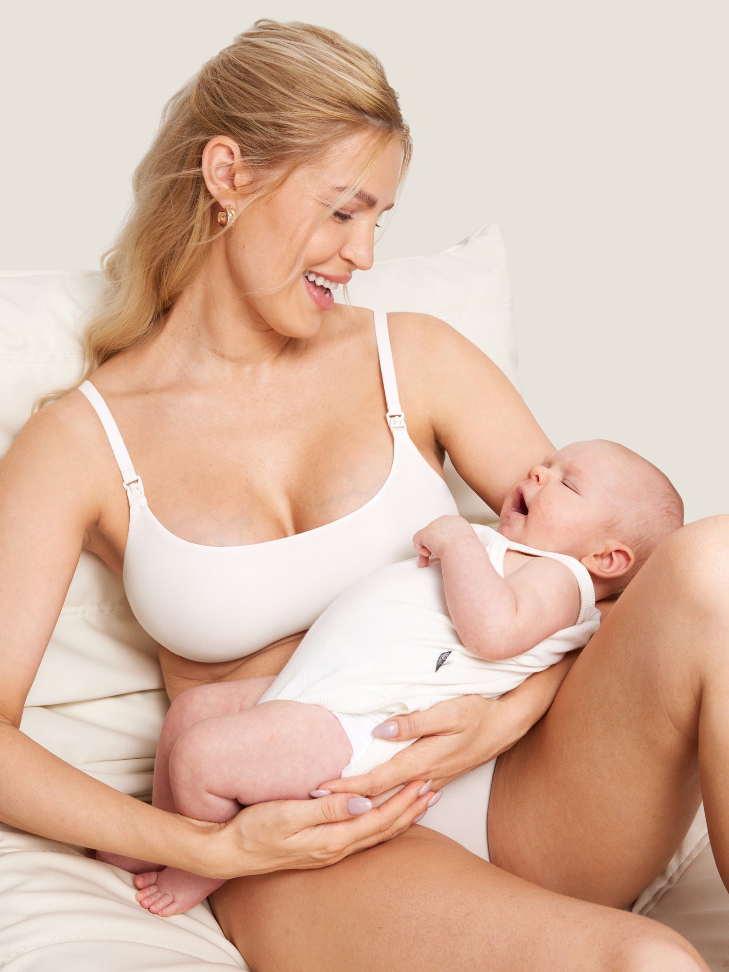 MOMANDA Women's Inbarely® Scoop Nursing Bra Coconut White