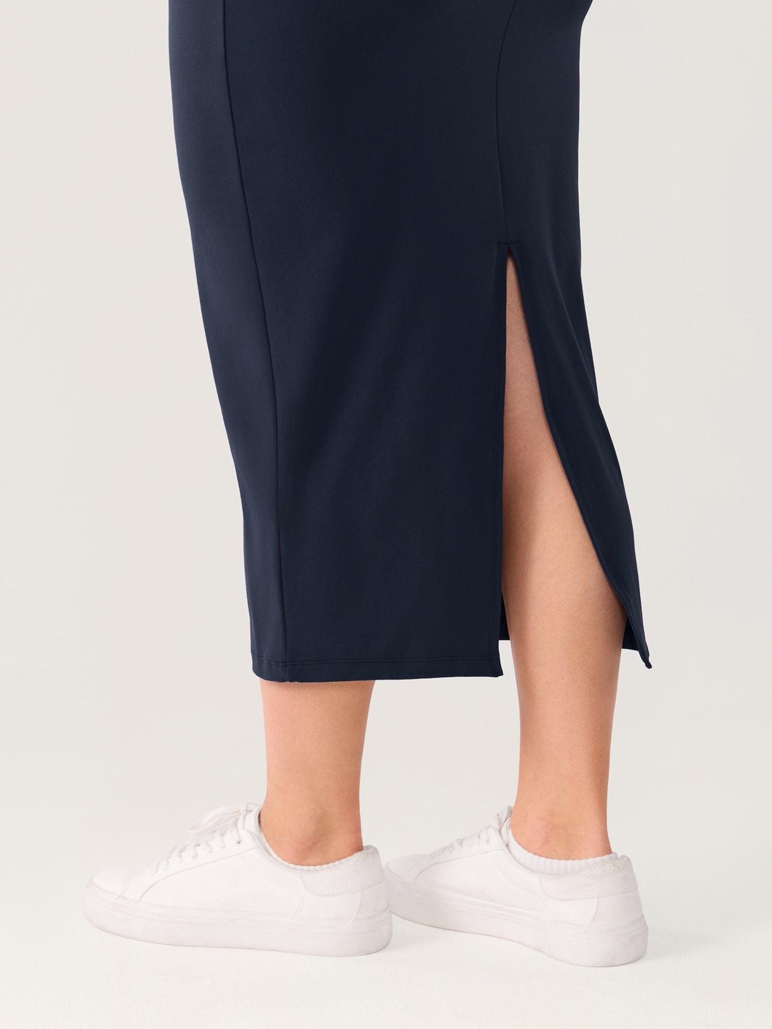 Natrelax® Hidden Crossover Babycon Maxi Dress