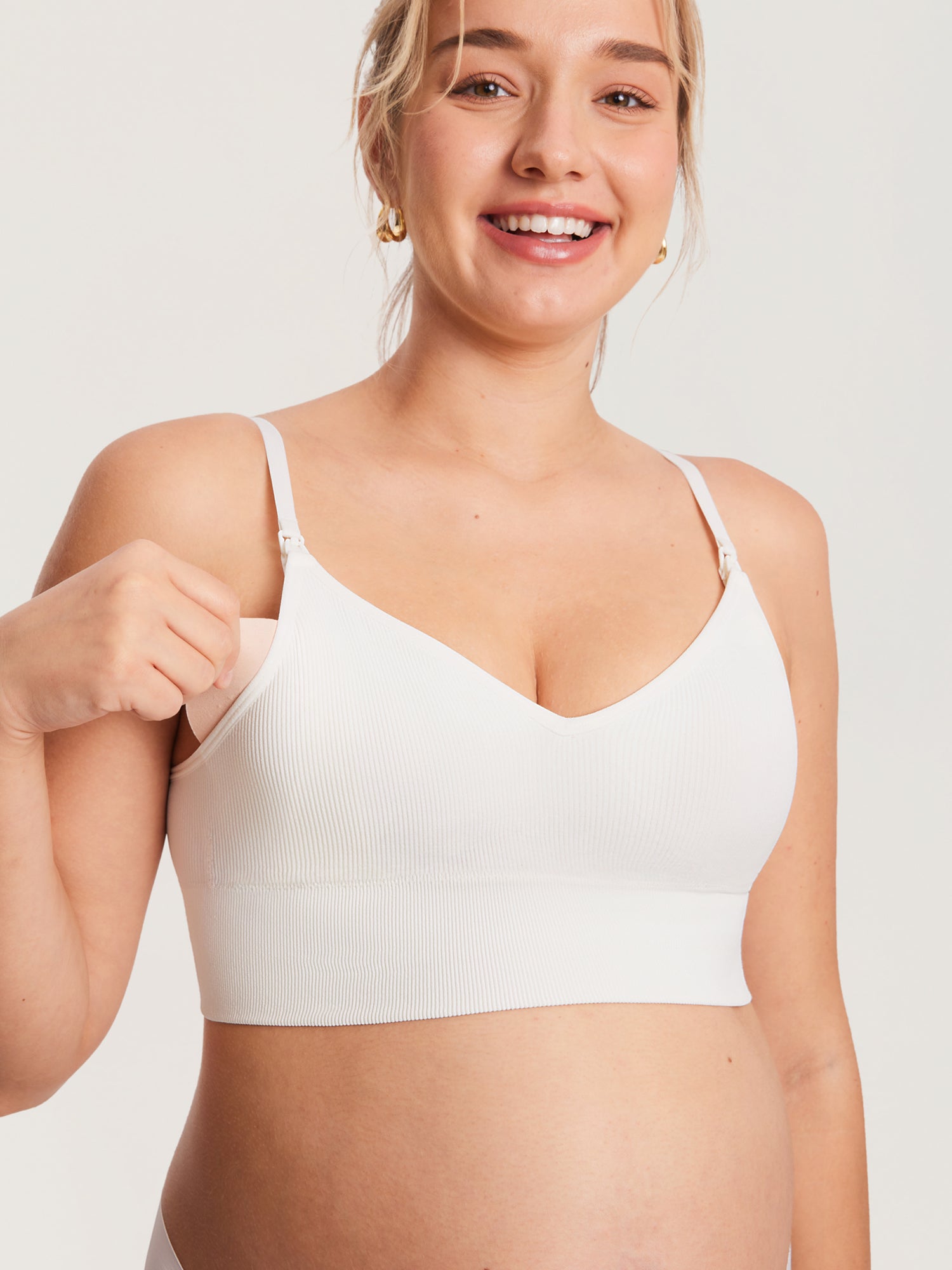 MOMANDA Women's Ribbed V Neck Nursing Bralette Iceland White