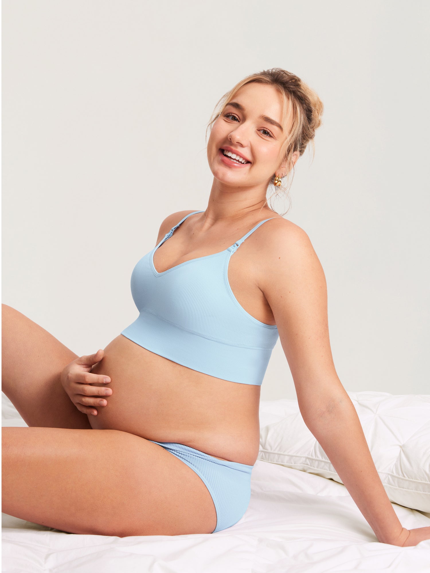 MOMANDA Women's Ribbed V Neck Nursing Bralette Light Glacier